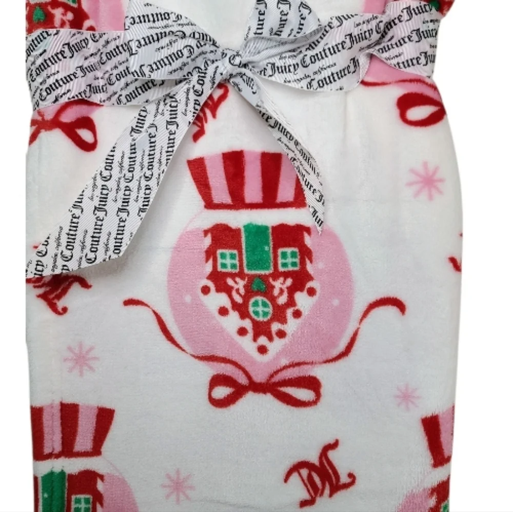 Juicy Couture NEW Festive Pink and White Throw Blanket 50x60